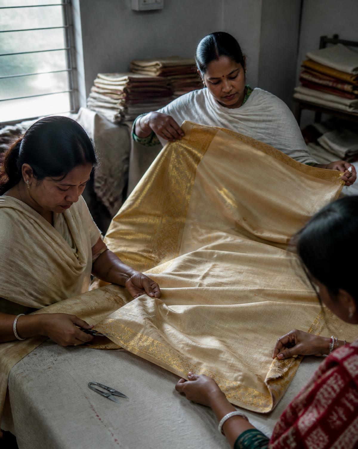 Finishing — step 07 of the Kosa silk journey